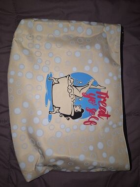 Bubble Print Cosmetic Pouch with Retro Bath Graphic